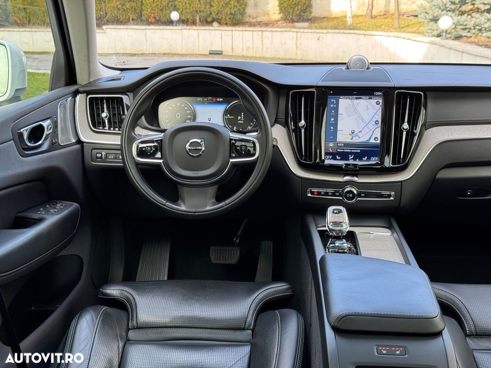 Volvo XC 60 Recharge T8 Twin Engine eAWD Inscription - 18