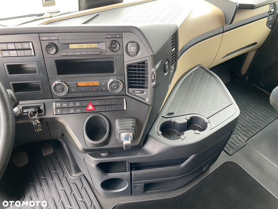 Mercedes-Benz Actros 1845 Big Space Salon Polska 1 właściciel - 15