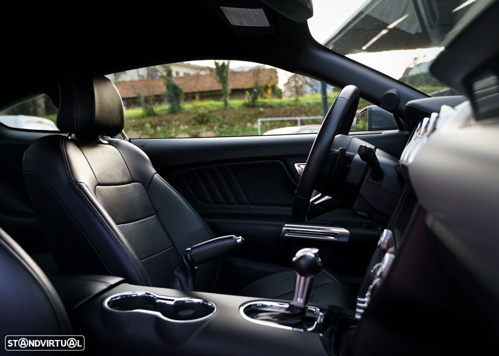 Ford Mustang 2.3 Eco Boost Aut. - 8