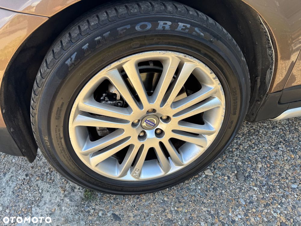 Volvo XC 60 D5 AWD Momentum - 17