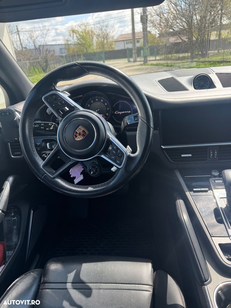 Porsche Cayenne Standard - 5