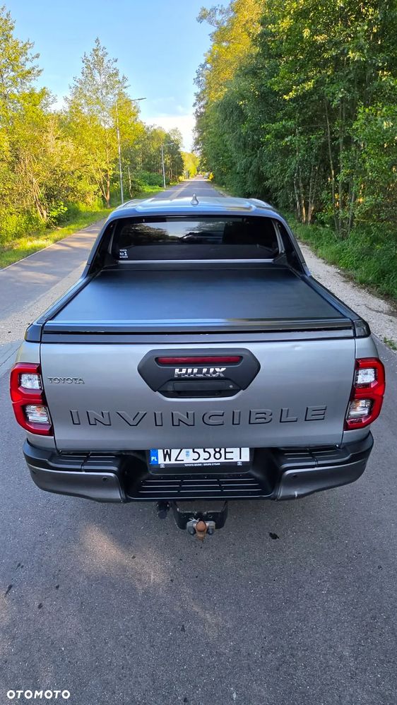 Toyota Hilux 2.8 D-4D Double Cab Invincible 4x4 - 5