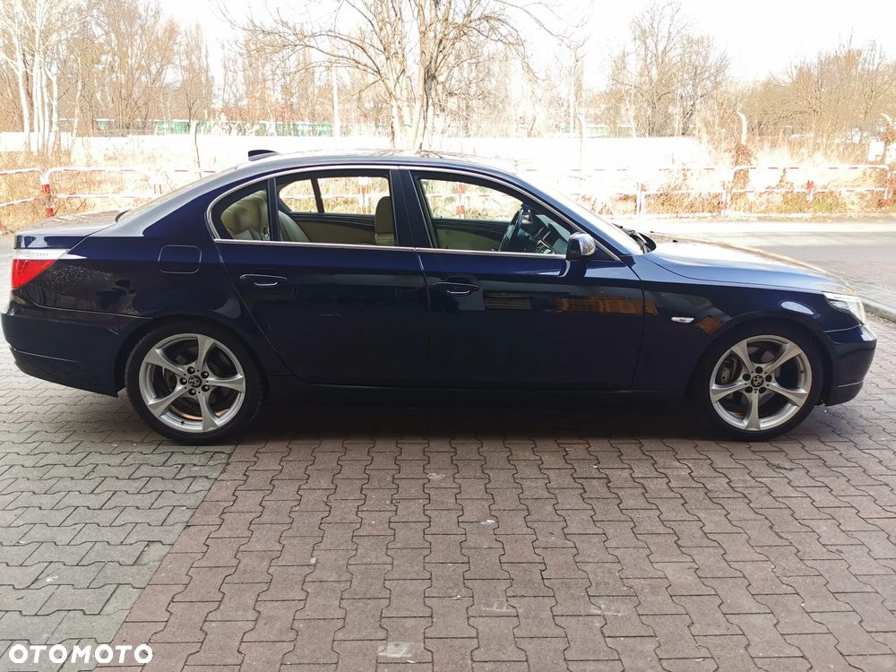 BMW Seria 5 523i Edition Exclusive - 6