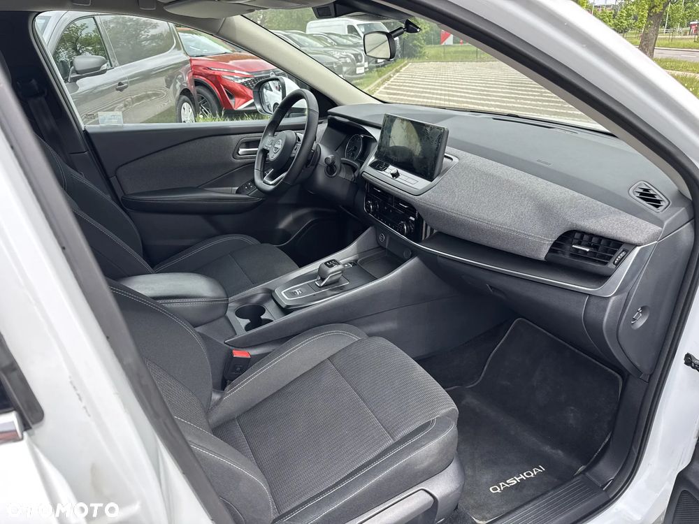 Nissan Qashqai 1.3 DIG-T MHEV Acenta Xtronic - 12