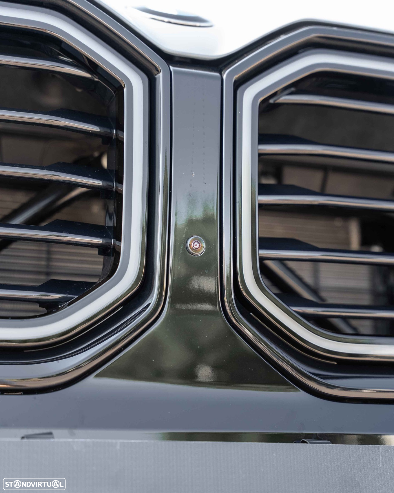 BMW XM Label Red - 4