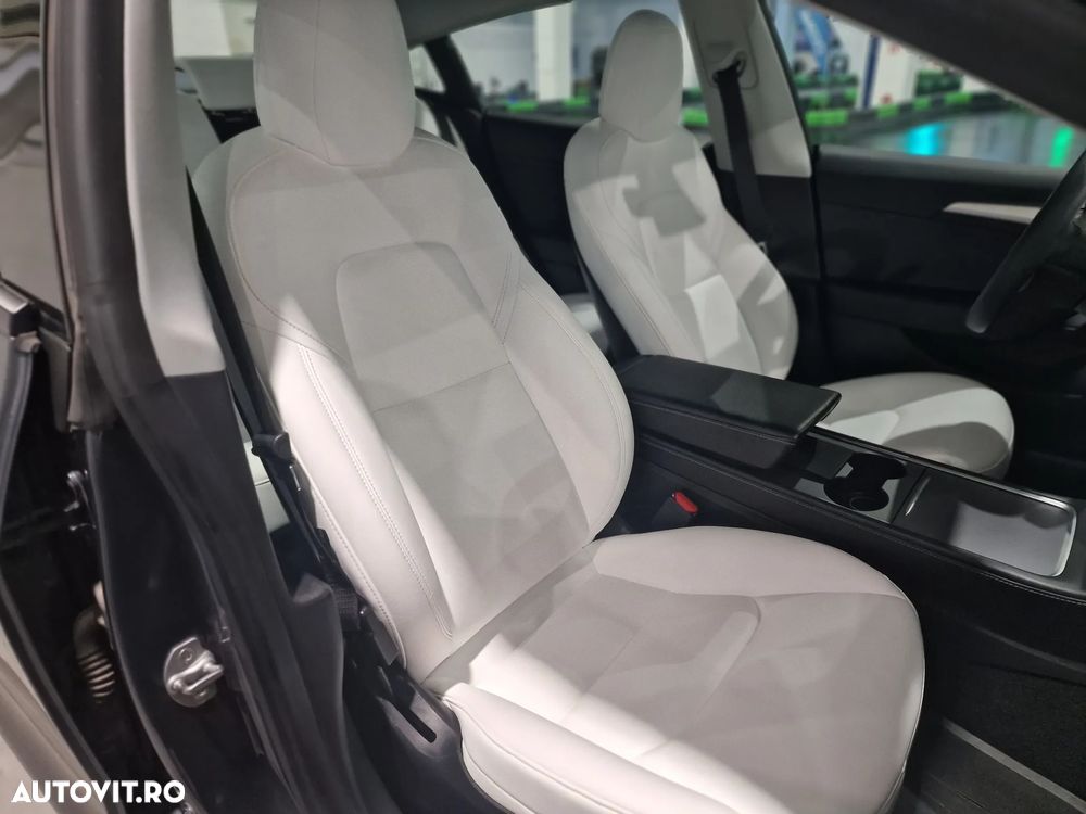 Tesla Model 3 Langstreckenbatterie Allradantrieb Dual Motor - 21