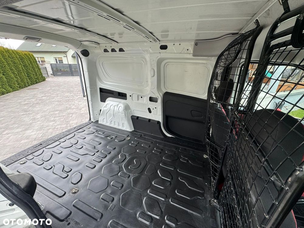 Fiat DOBLO MAXI - 15