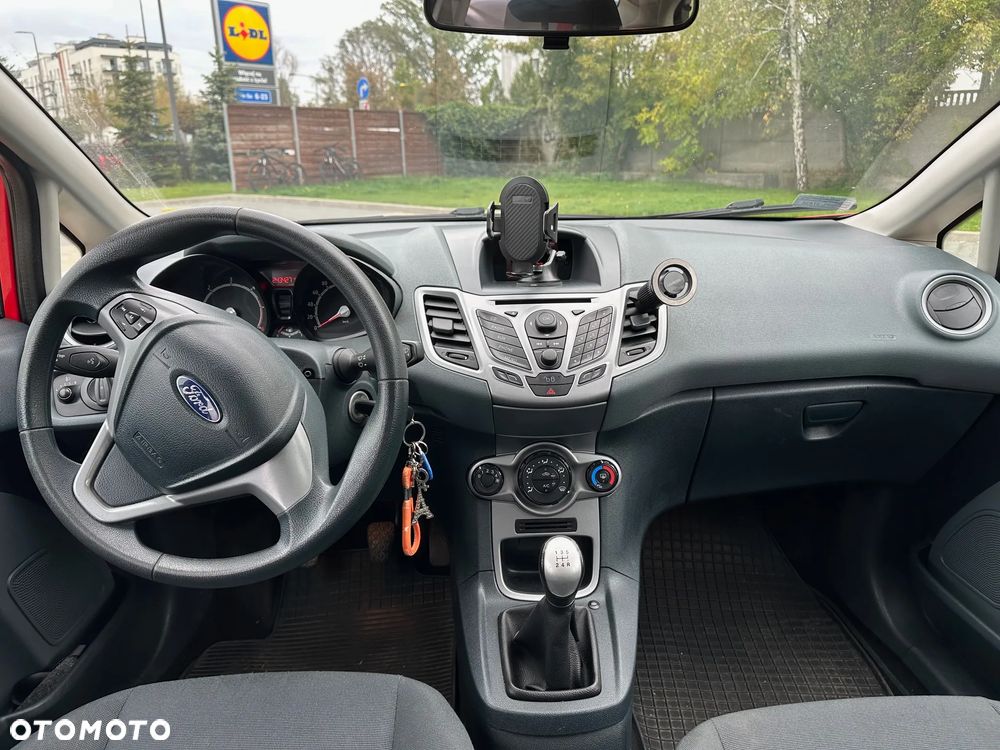 Ford Fiesta 1.4 TDCi Ambiente - 8