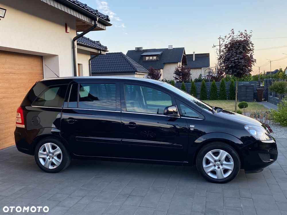 Opel Zafira 1.8 Design Edition - 4