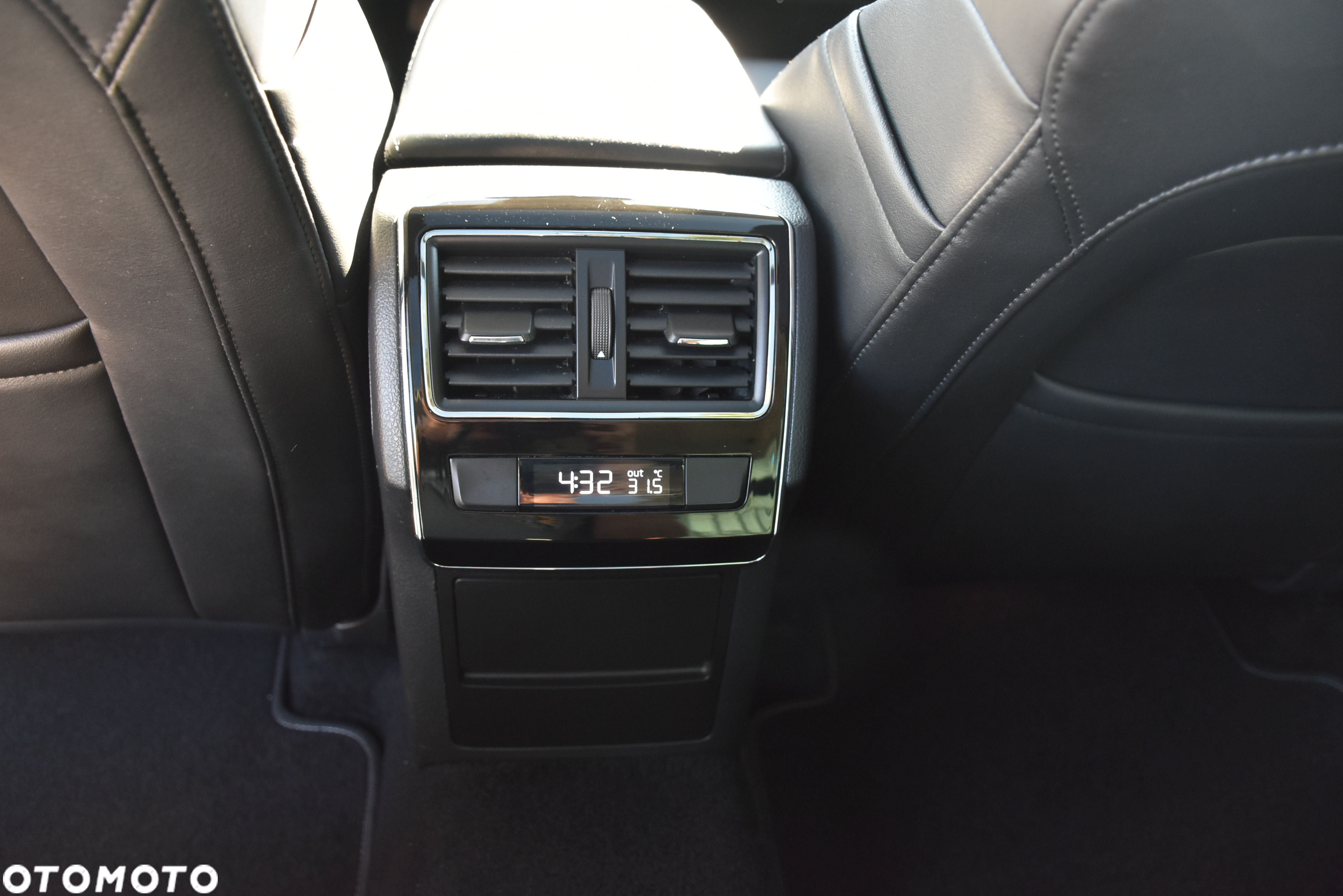 Skoda Superb 2.0 TDI 4x4 DSG Premium Edition - 12
