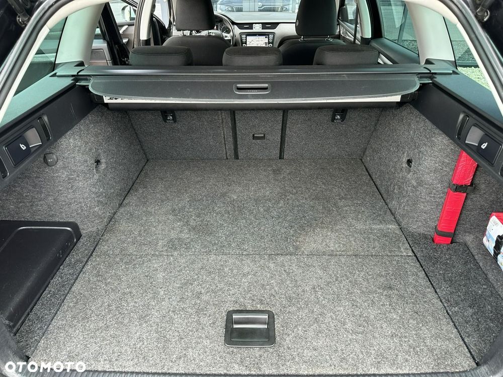Skoda Octavia 2.0 TDI 4x4 DSG Scout - 33