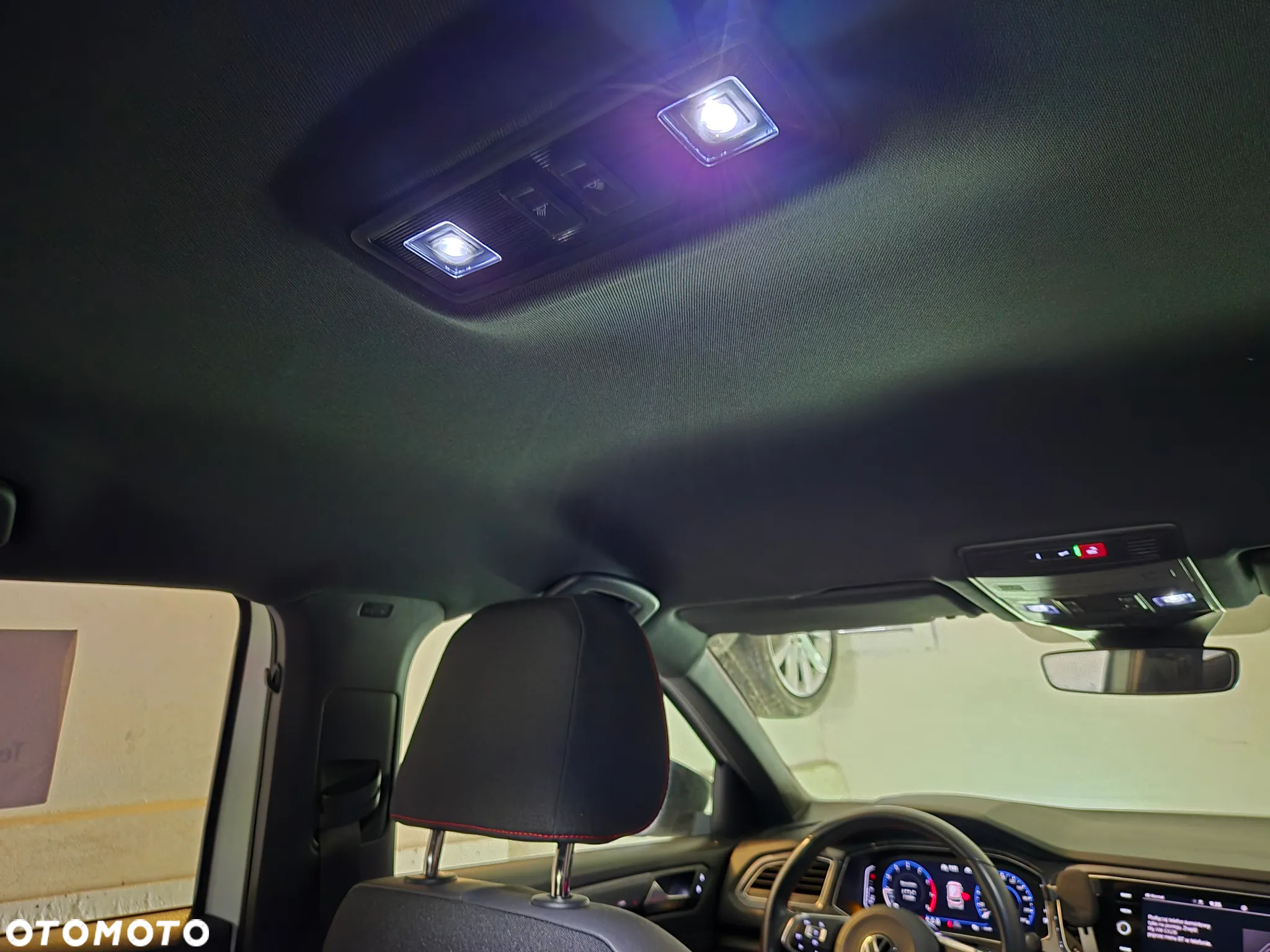 Volkswagen T-Roc 1.5 TSI ACT Advance DSG - 6