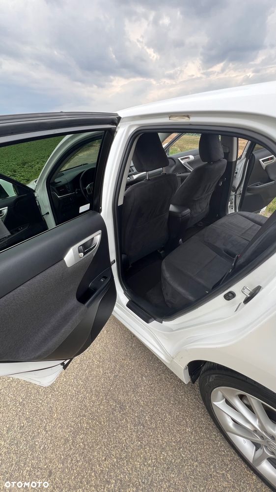 Lexus CT - 19