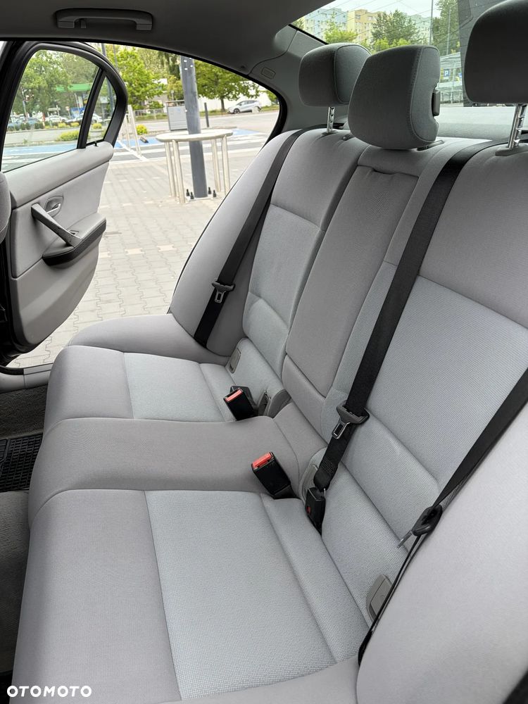 BMW Seria 3 320d - 12