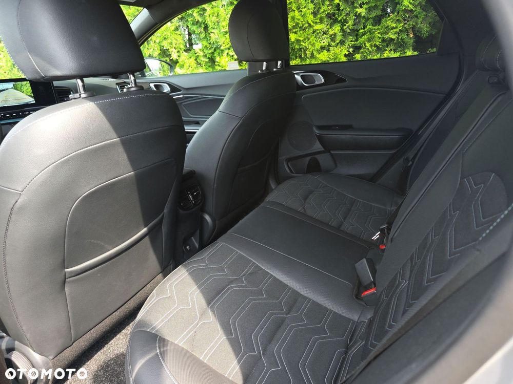 Kia XCeed 1.6 T-GDI Tribute DCT - 25
