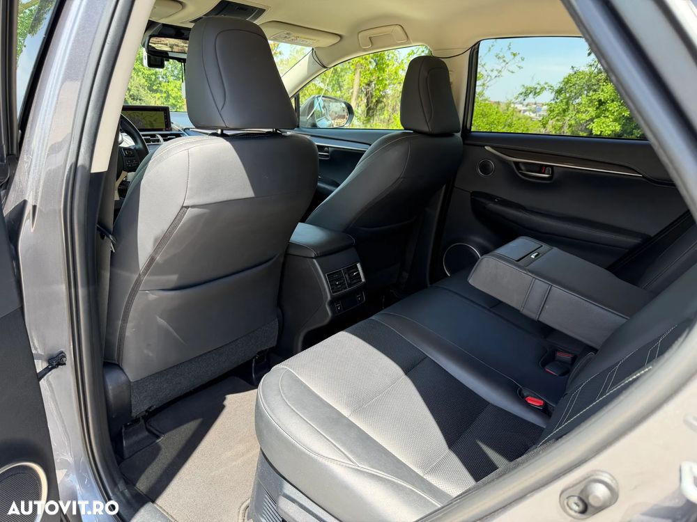 Lexus Seria NX - 12