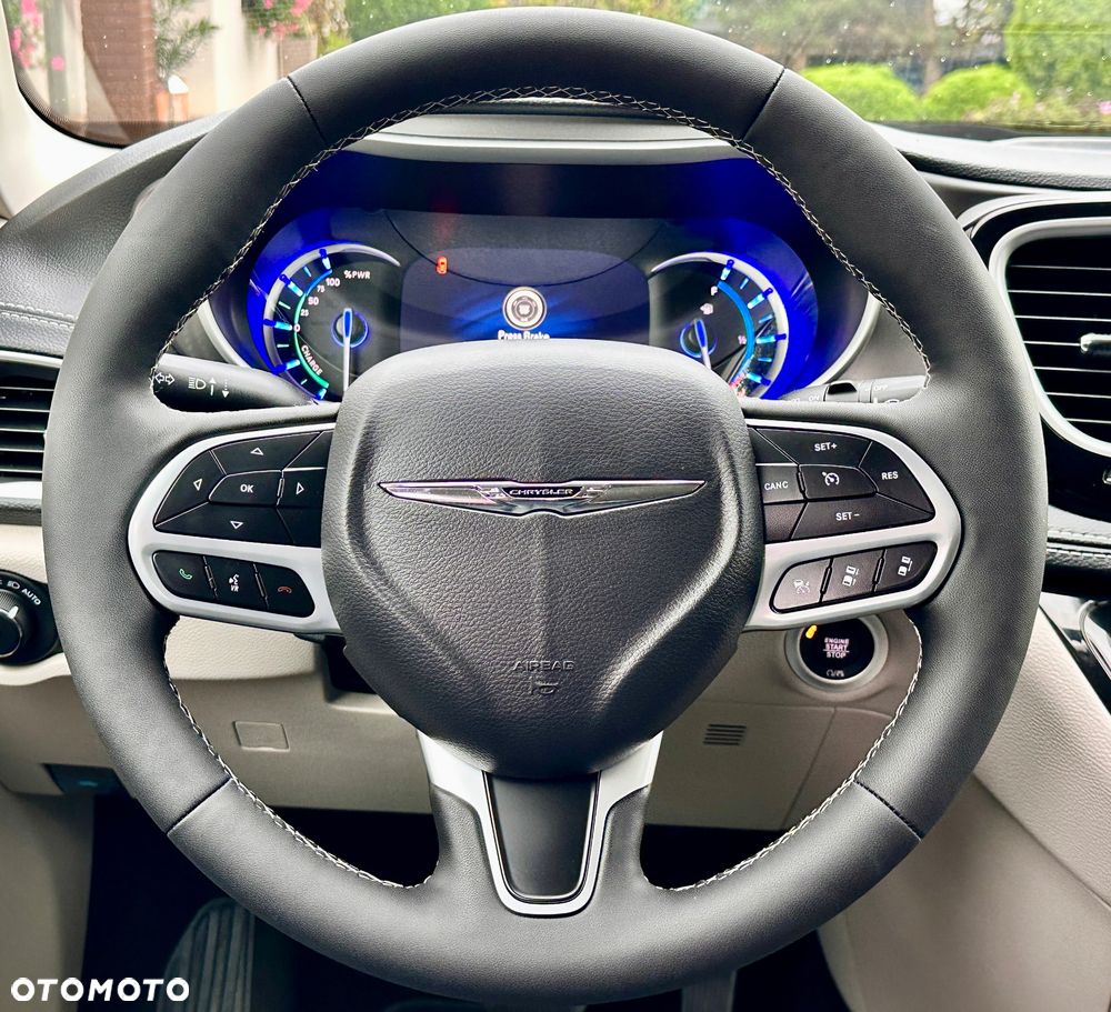 Chrysler Pacifica - 21