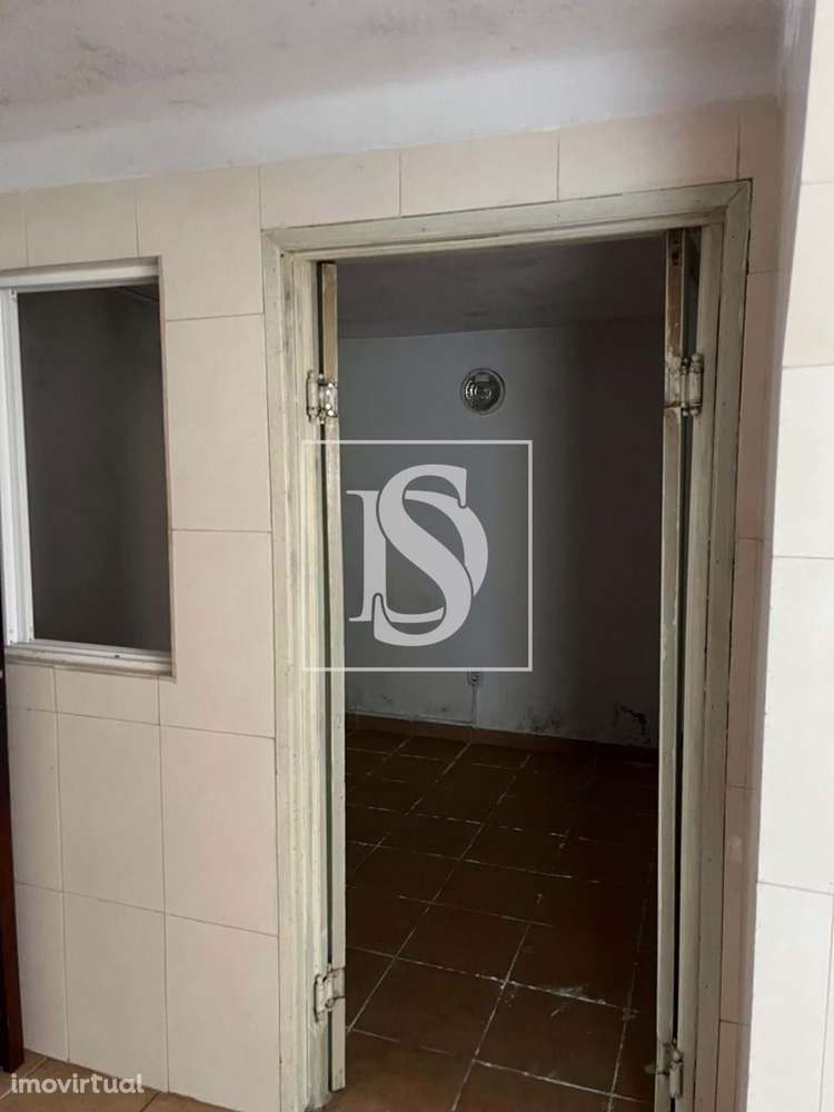 Moradia T3 - Comércio e Habitação - Bicas - Abrantes - Grande imagem: 5/33