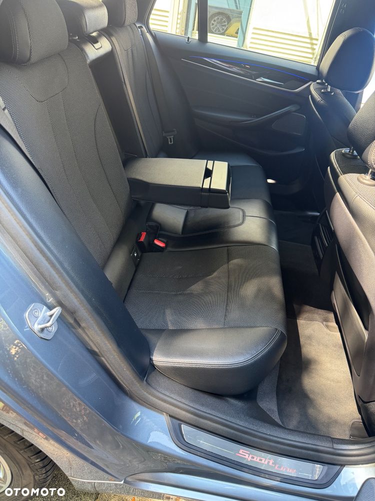 BMW Seria 5 520d Sport Line - 21