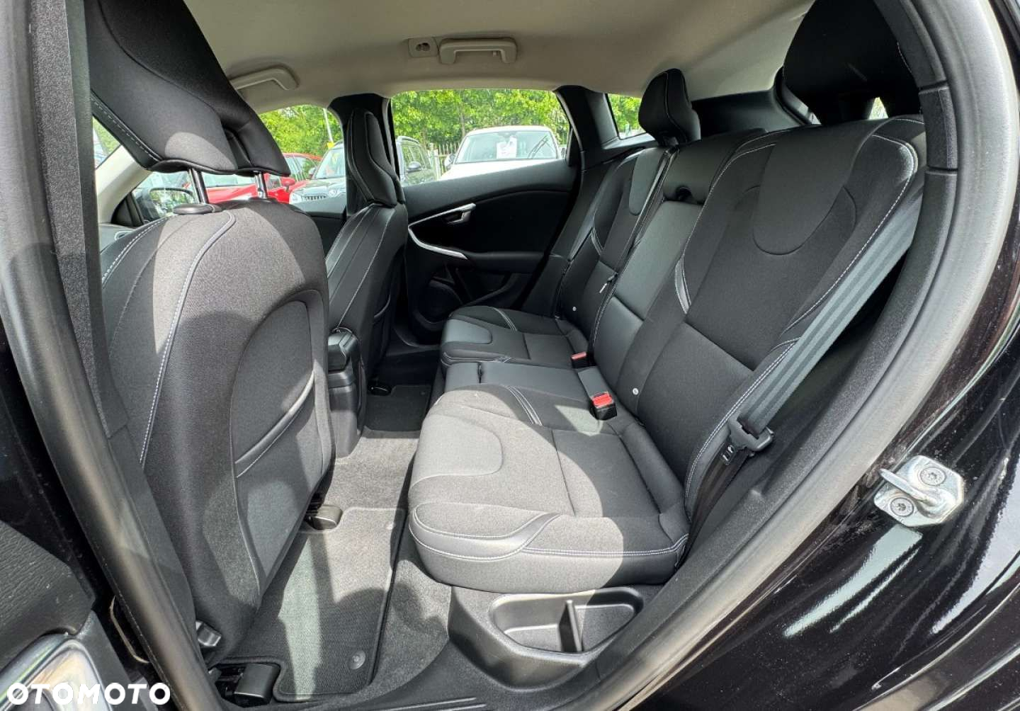 Volvo V40 - 18