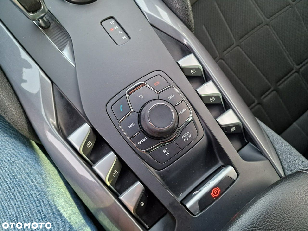 Citroën DS5 2.0 HDi Hybrid4 Pure Pearl MCP - 26