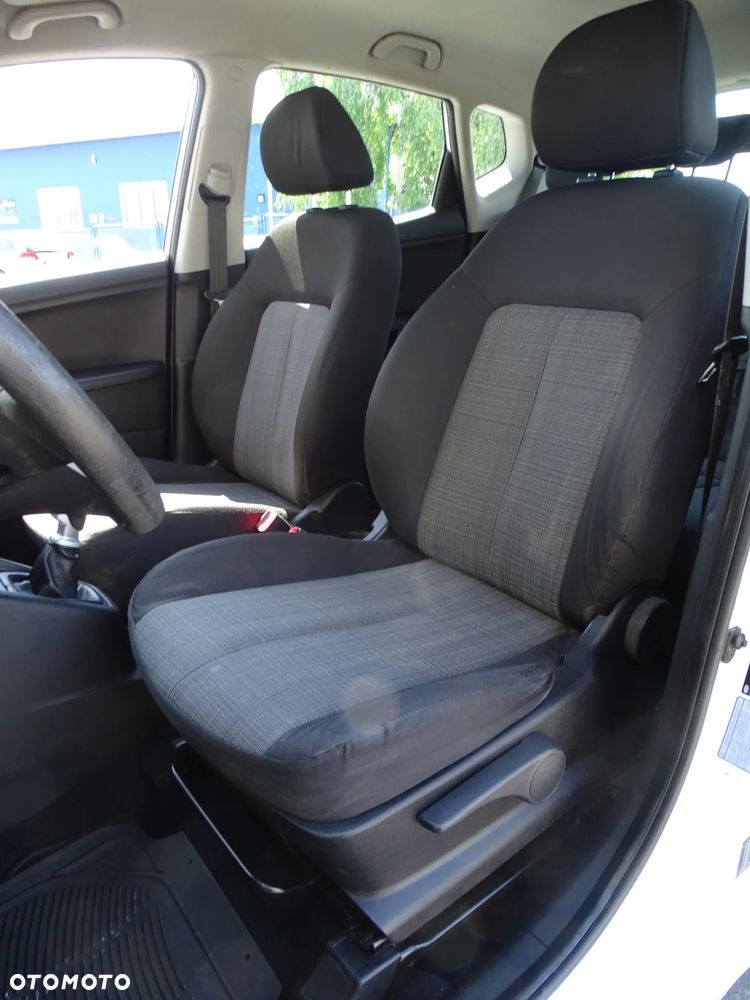 Kia Venga 1.4 CRDi M - 8