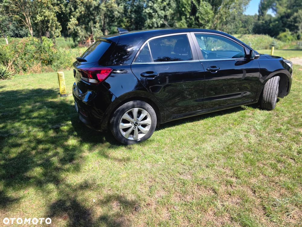 Kia Rio 1.2 Edition 7 - 10