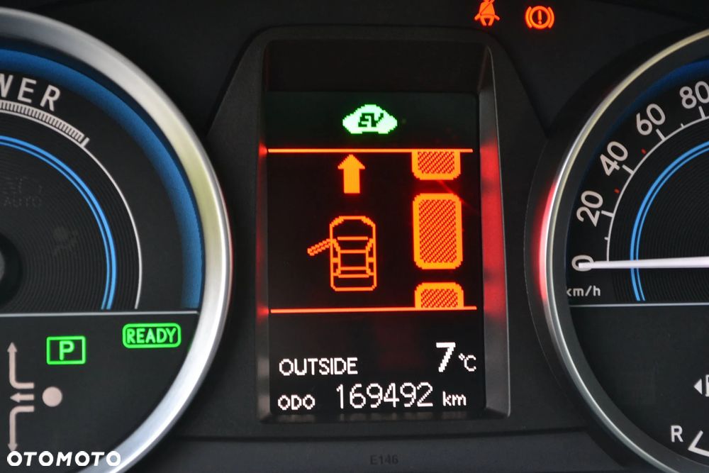 Toyota Auris 1.8 HSD Luna - 26