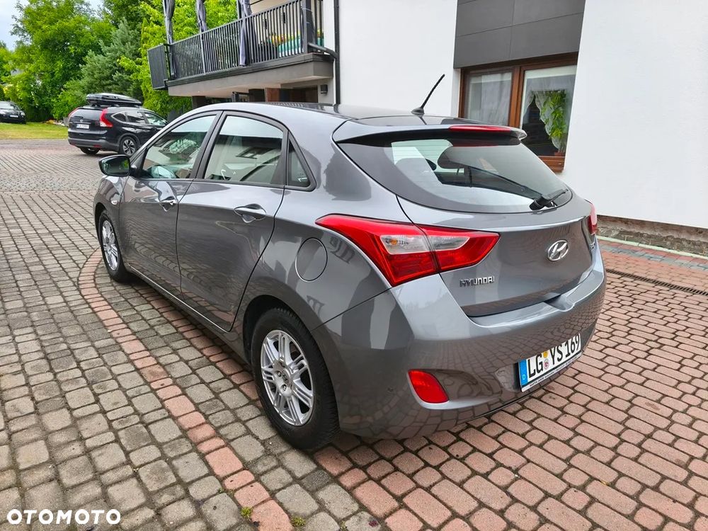 Hyundai i30 1.4 Trend - 14