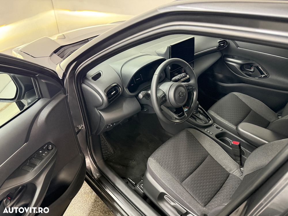 Toyota Yaris Cross 1.5 VVT-i HSD 116 4x2 HEV Dynamic - 12