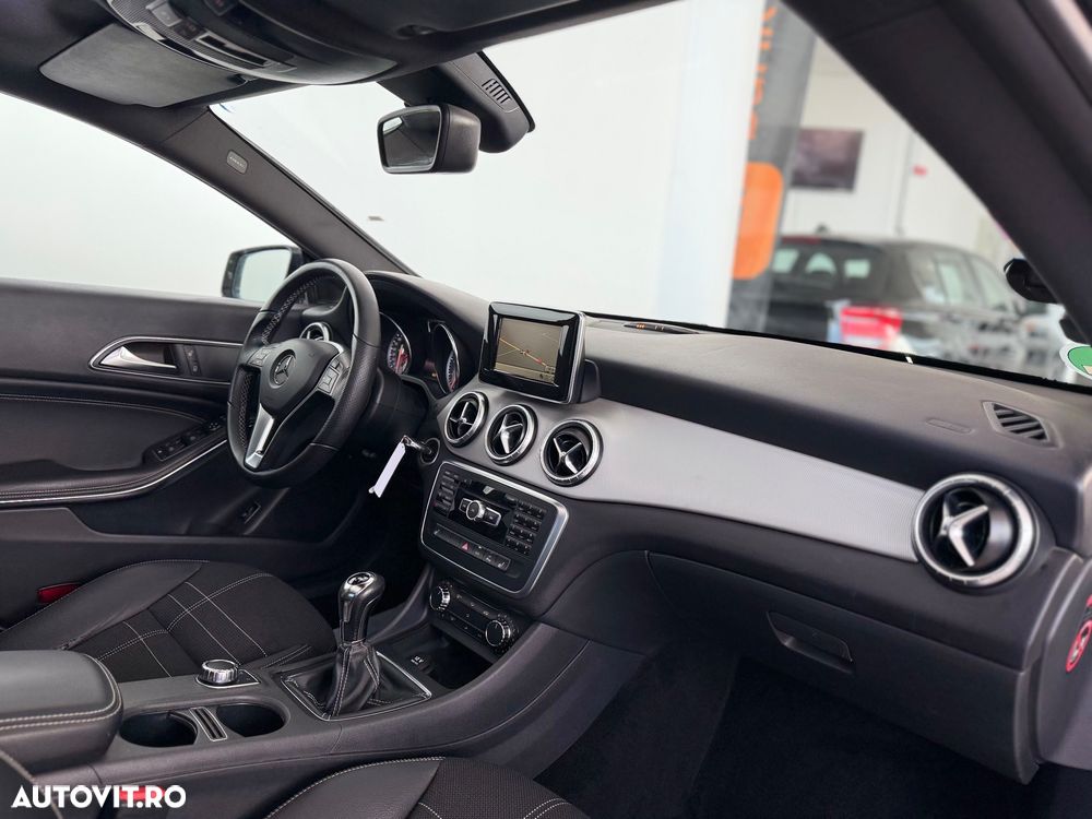 Mercedes-Benz CLA 180 UrbanStyle Edition - 17