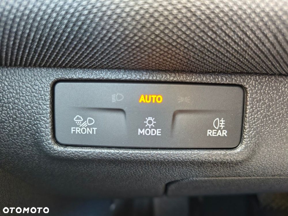 Volkswagen T-Roc 1.5 eTSI Life DSG - 19