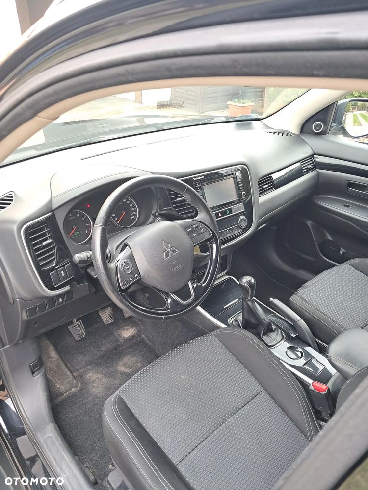 Mitsubishi Outlander 2.0 City Style 2WD - 7