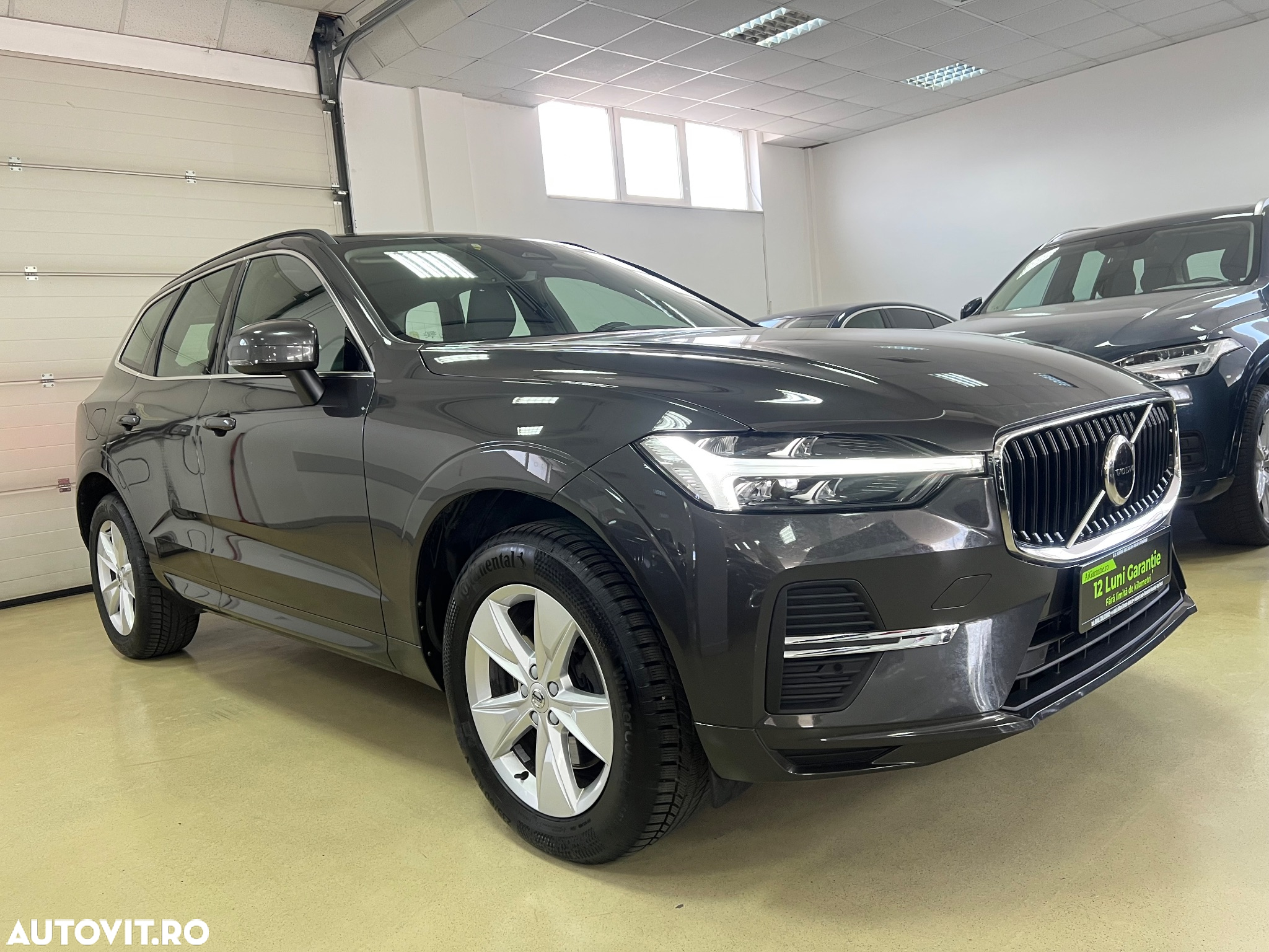 Volvo XC 60 B4 MHEV AT8 AWD Momentum Pro - 3