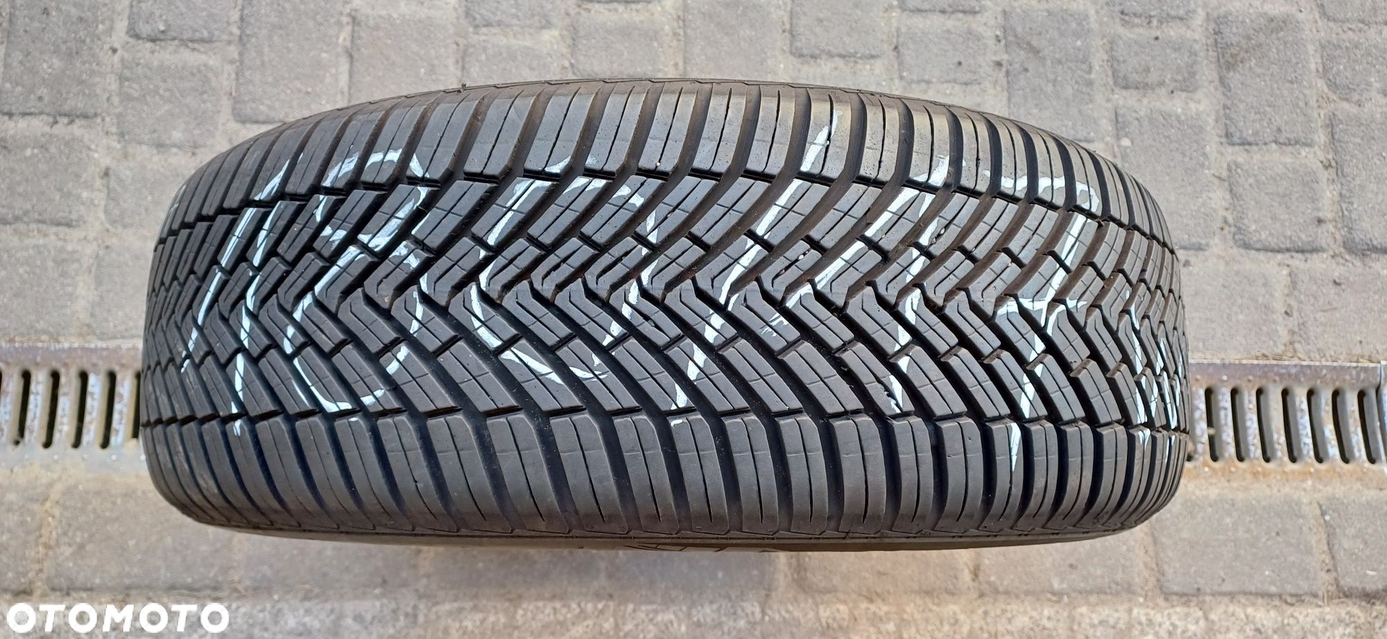 CONTINENTAL 215/55R17 98H , pojedyńcza opona wielosezonowa. - 1
