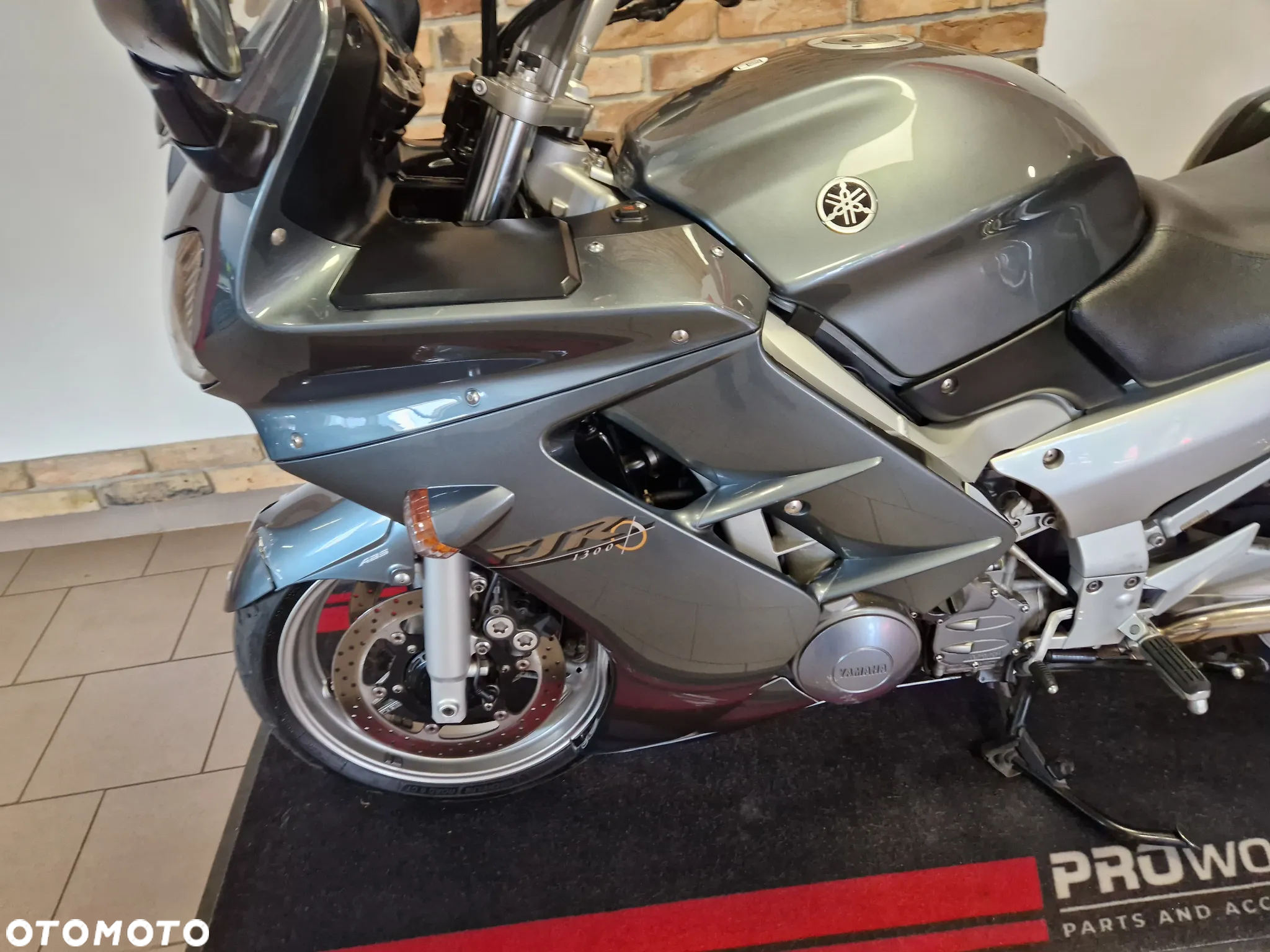 Yamaha FJR - 17