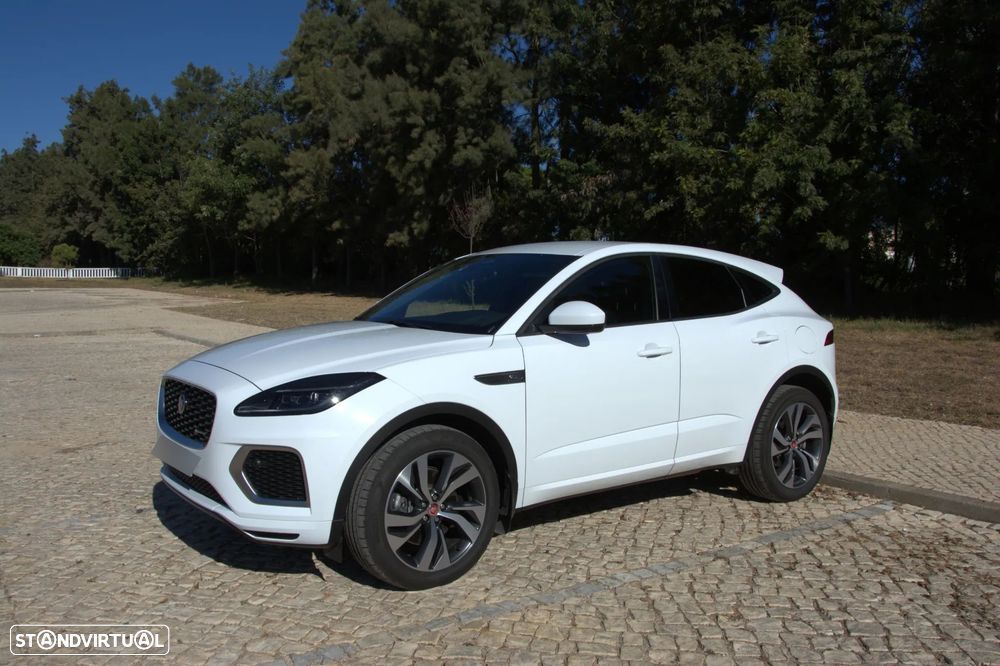 Jaguar E-Pace 2023 photo 2