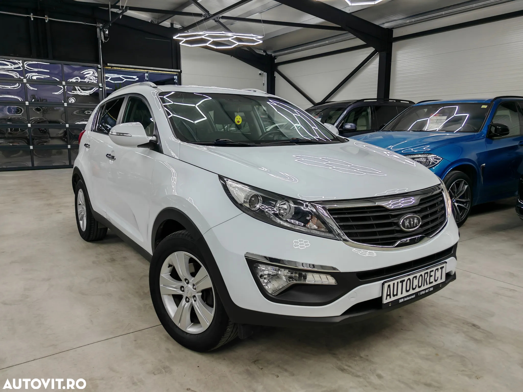 Kia Sportage 1.7 CRDI 2WD Dream-Team Edition - 3