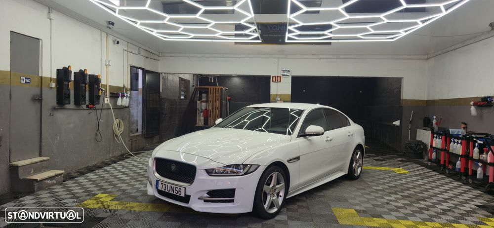 Jaguar XE 2.0 D R-Sport Aut. - 1