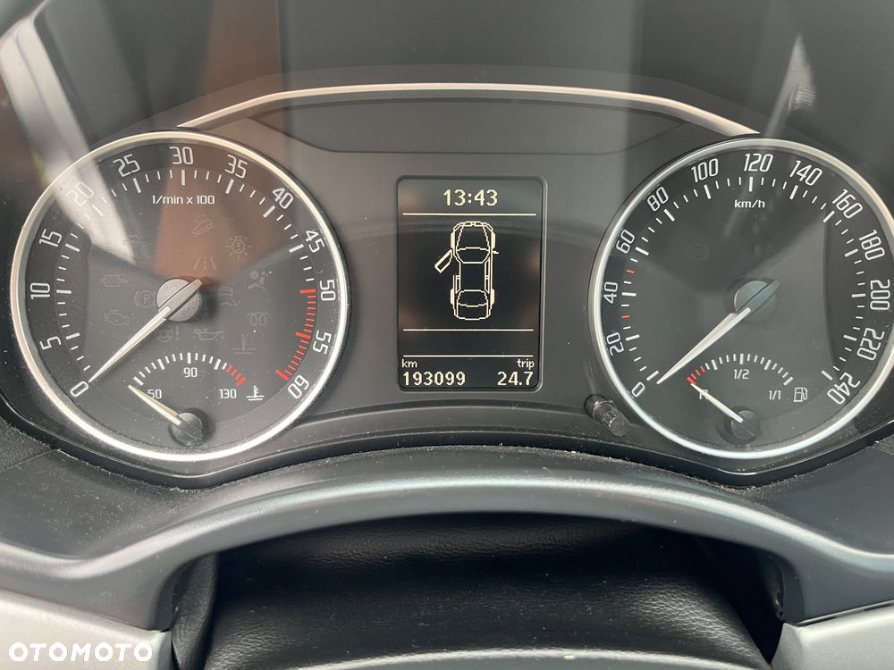 Skoda Octavia 1.6 TDI DPF DSG Elegance - 10