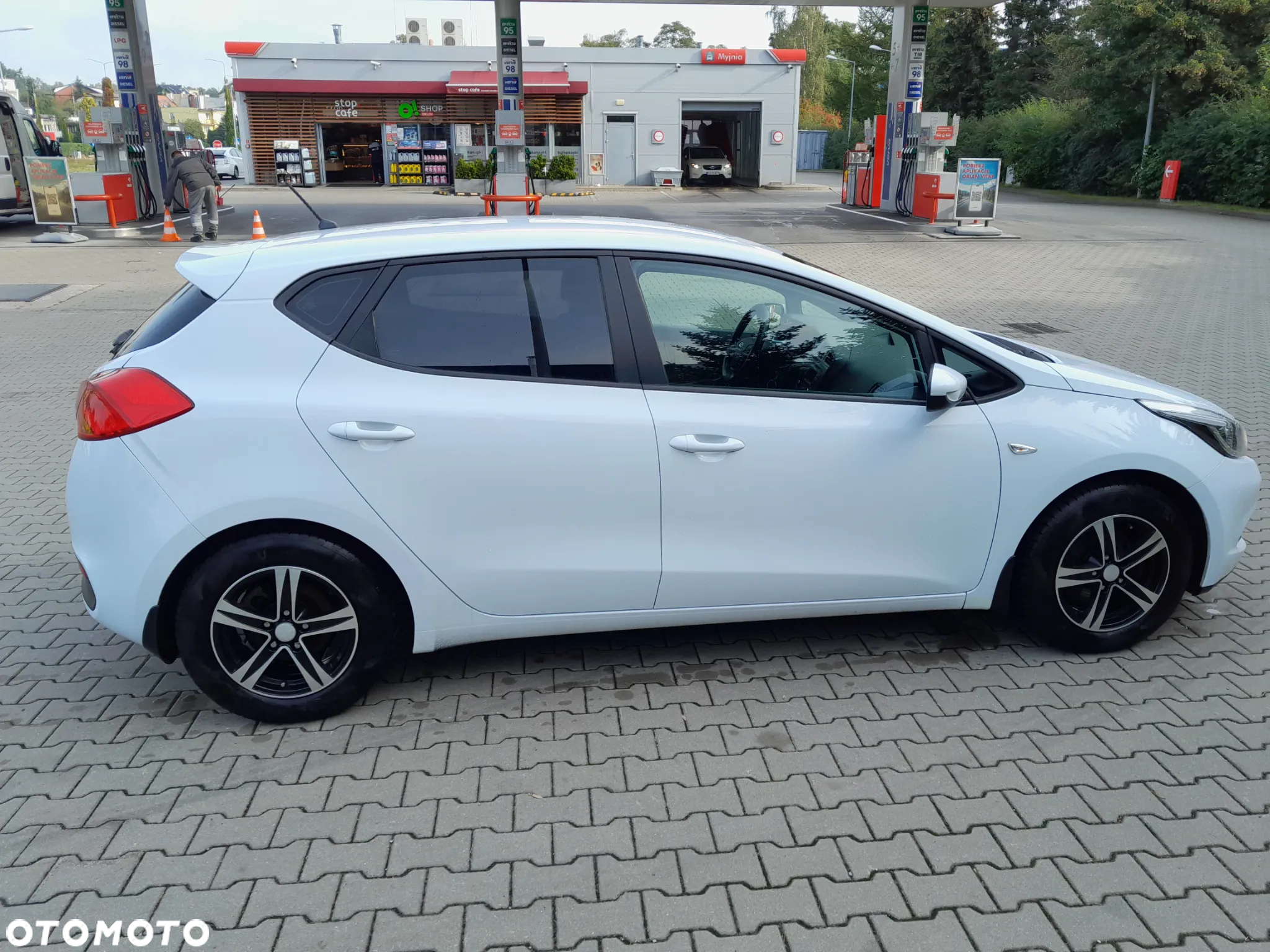 Kia Ceed - 8