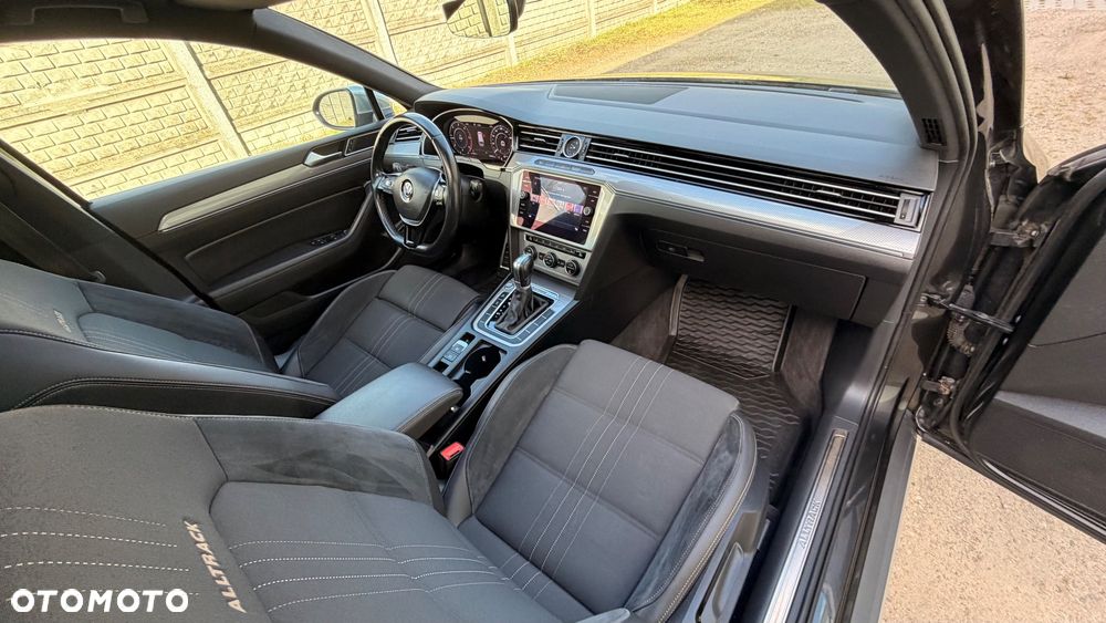 Volkswagen Passat Alltrack 2.0 TDI SCR 4Motion DSG - 37