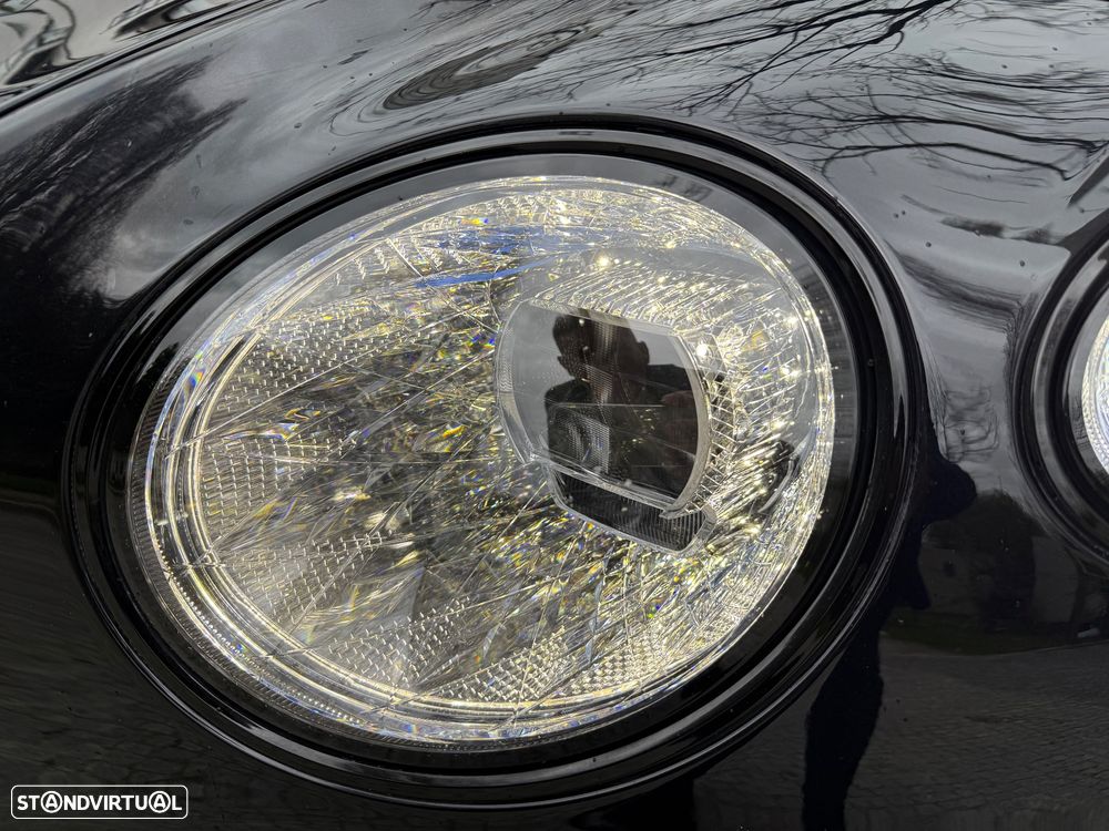 Bentley Continental V8 S - 12