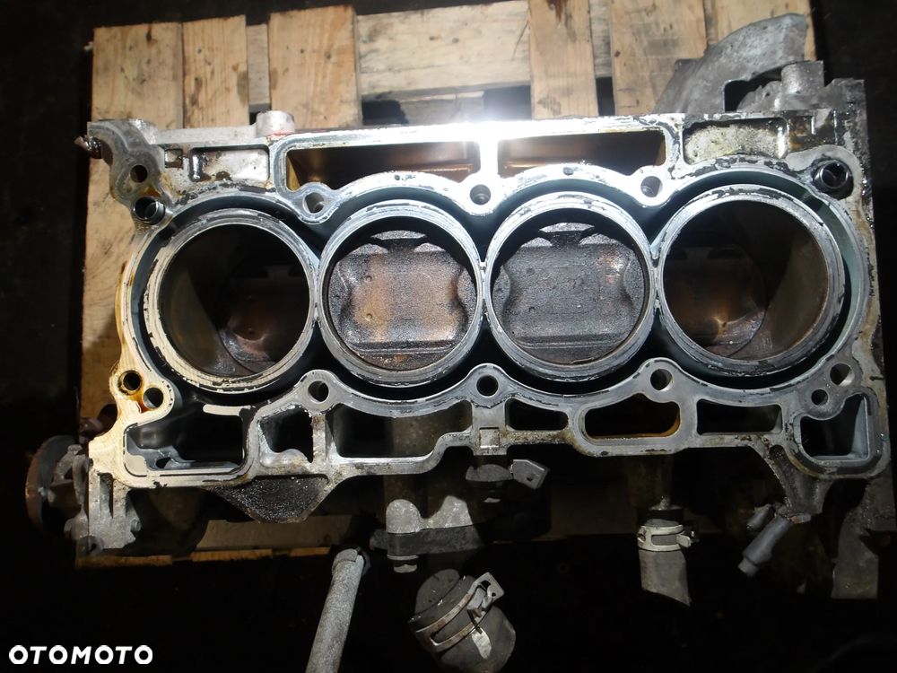 DÓŁ SILNIKA KOMPLETNY NISSAN QASHQAI 1.6 16V HR16 - 1