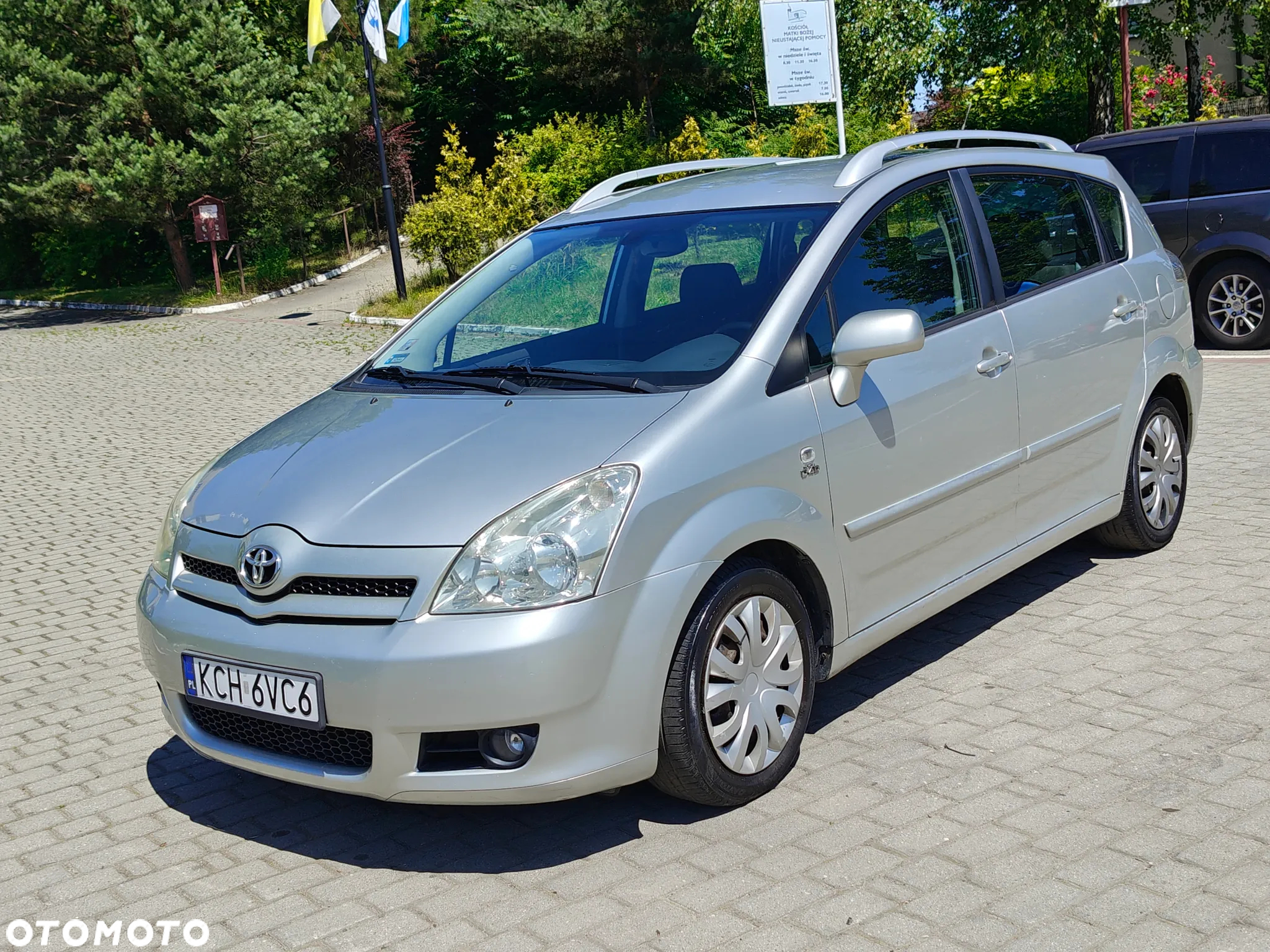 Toyota Avensis 2.0 D-4D - 13