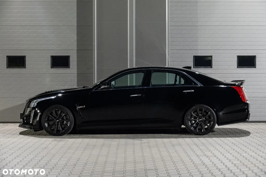 Cadillac CTS - 7