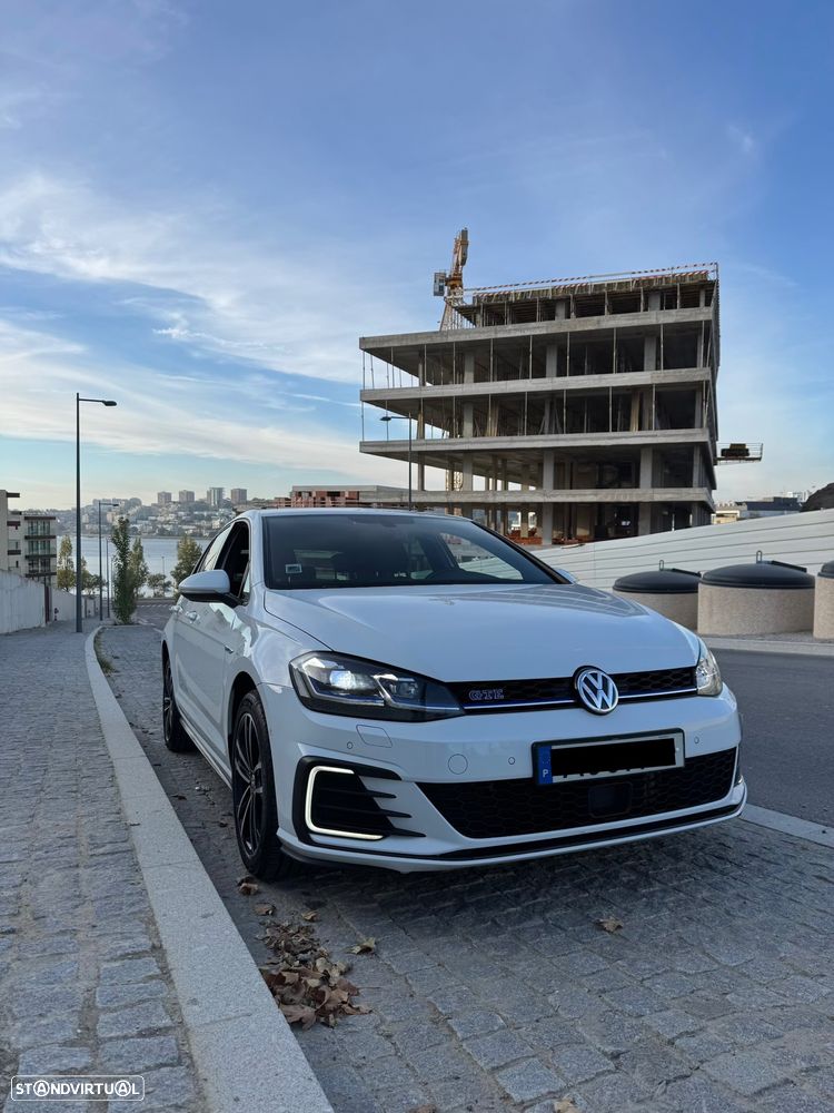 VW Golf 1.4 GTE Plug-In-Hybrid DSG - 2