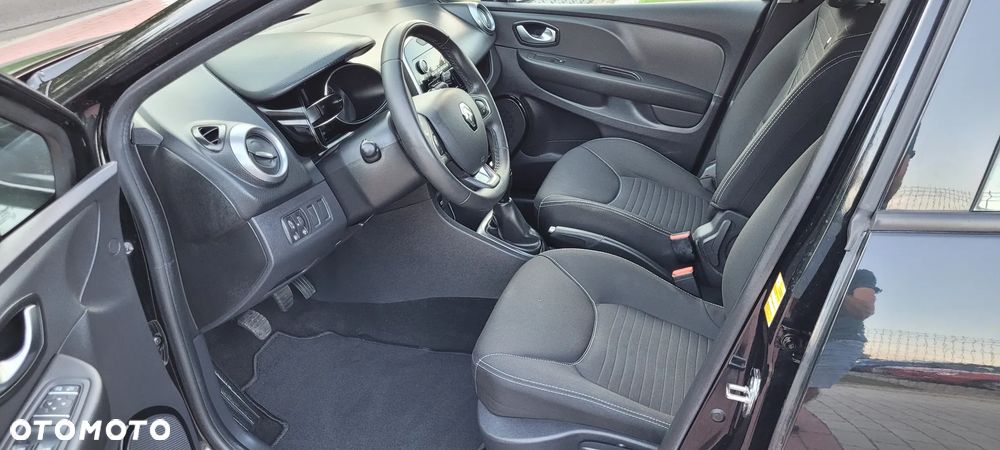 Renault Clio - 10