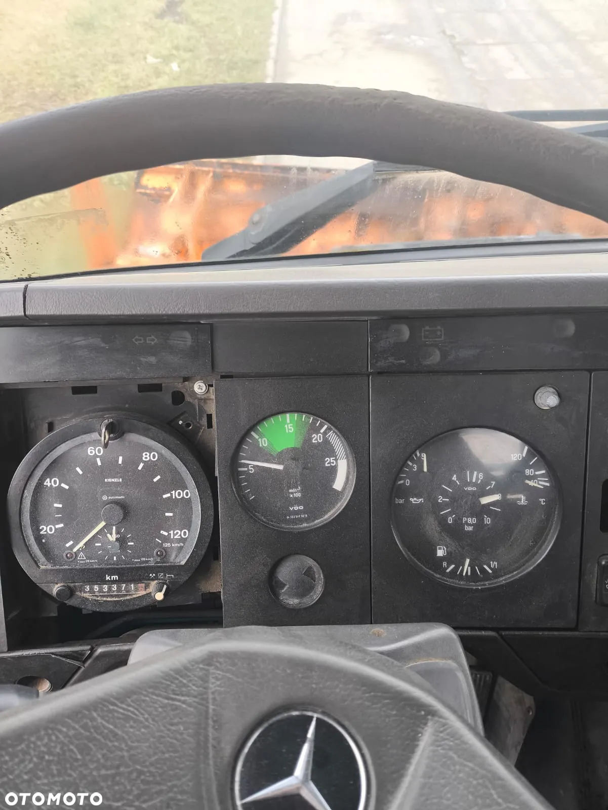 Mercedes-Benz SK 1824 - 13