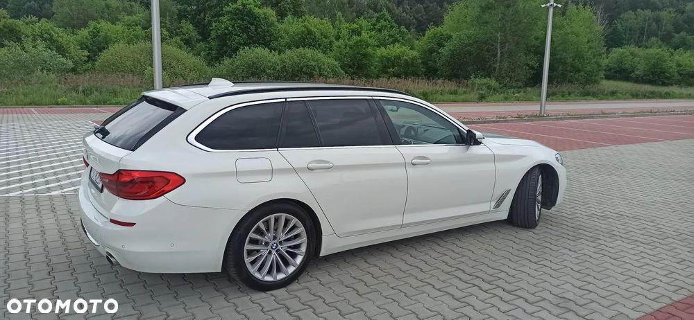 BMW Seria 5 525d Luxury Line - 3